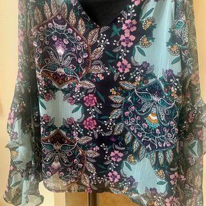 New Black Floral Ruffle Sleeve Top